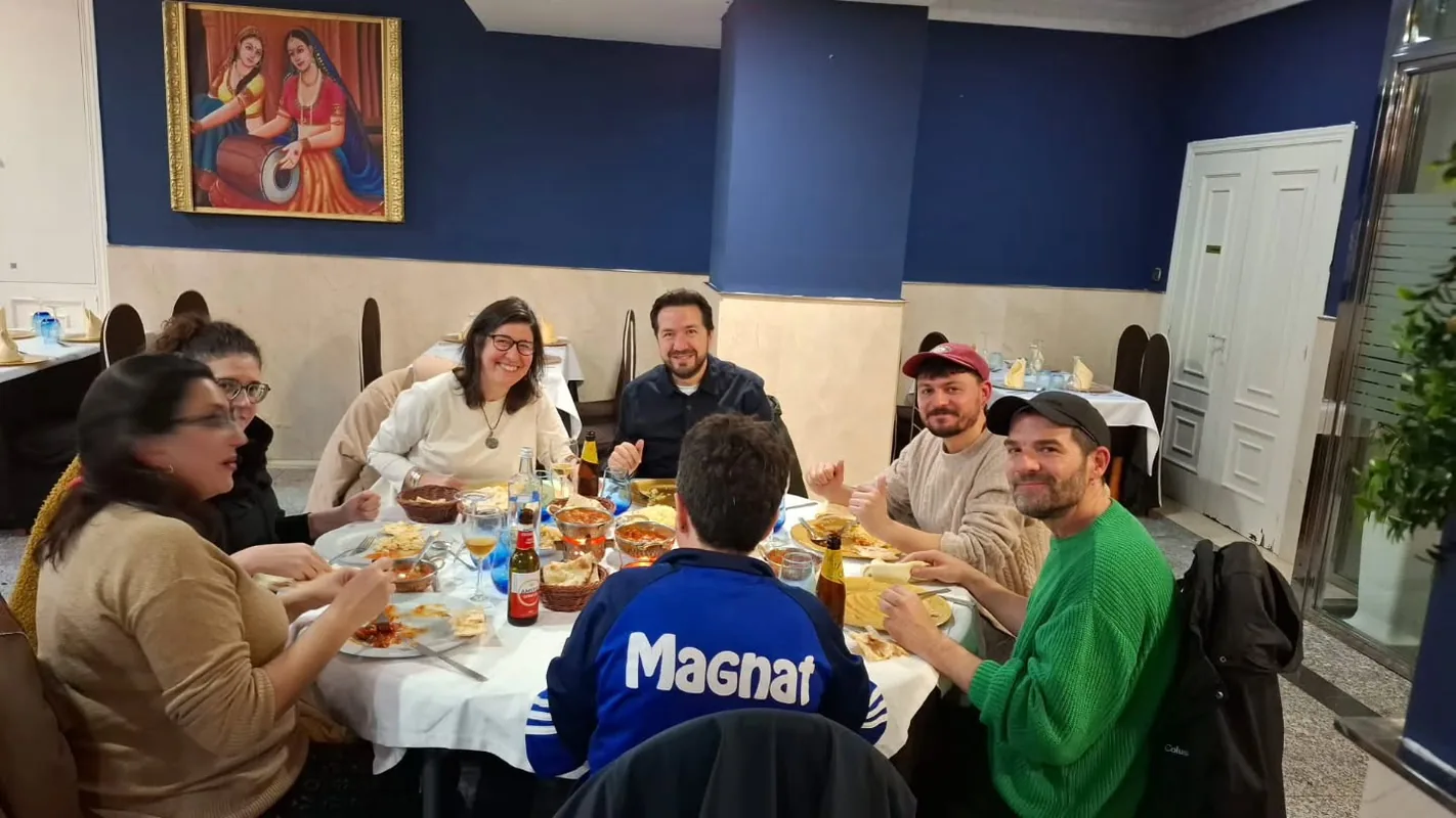 Royal Tandoori Cáceres — Entre amigos