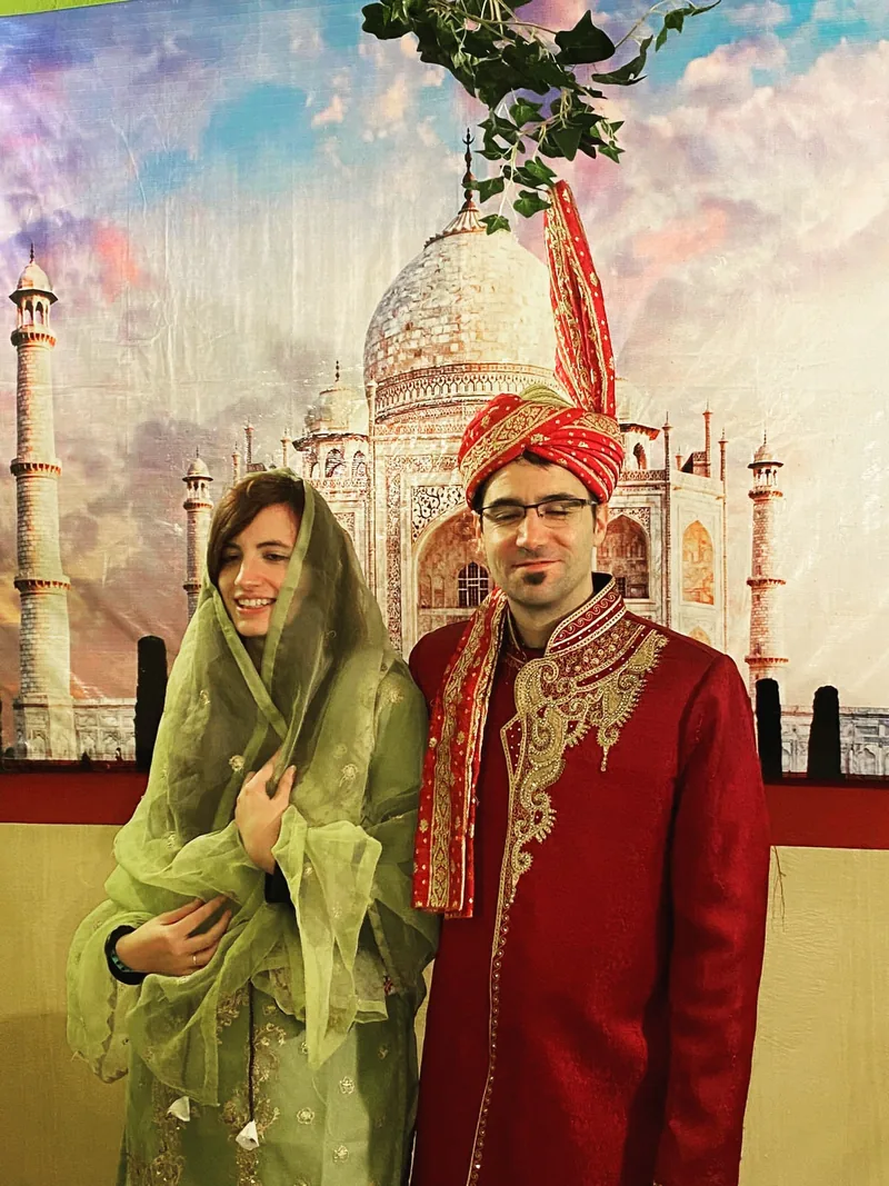 Royal Tandoori Cáceres — Celebrando con nosotros