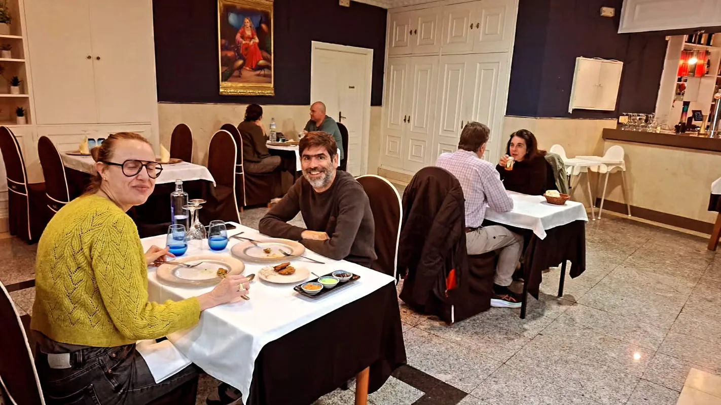 Royal Tandoori Cáceres — Una noche en Royal Tandoori